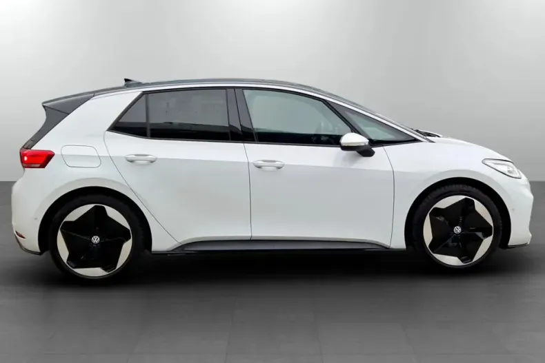 Volkswagen ID.3 din 2025 cu 5.000 km - oferta VOL153646 - foto 6
