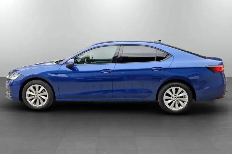 Skoda Superb din 2025 cu 5.000 km - oferta SKO153649 - foto 2