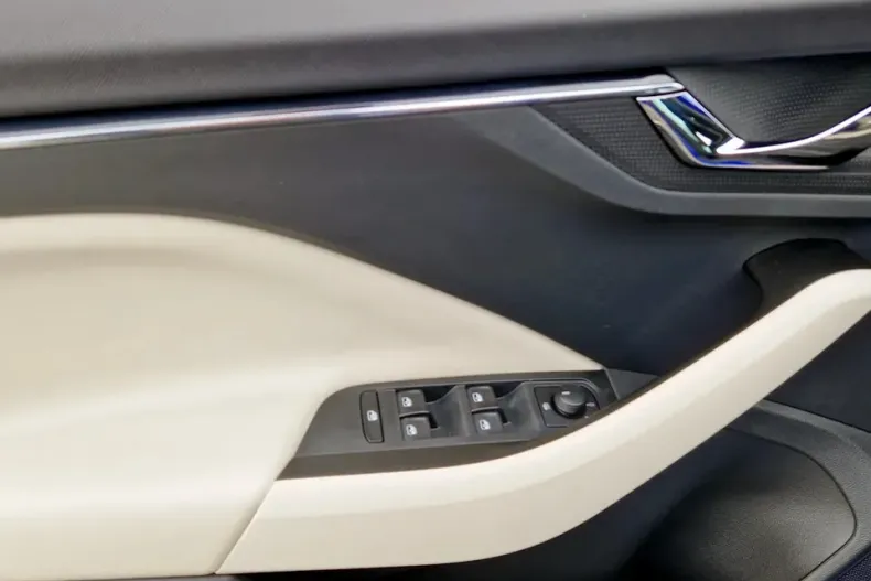 Skoda Kamiq din 2021 cu 28.405 km - oferta SKO153651 - foto 16