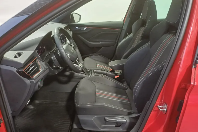 Skoda Kamiq din 2025 cu 3.745 km - oferta SKO153658 - foto 5