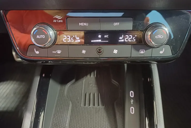 Skoda Kamiq din 2025 cu 3.745 km - oferta SKO153658 - foto 17