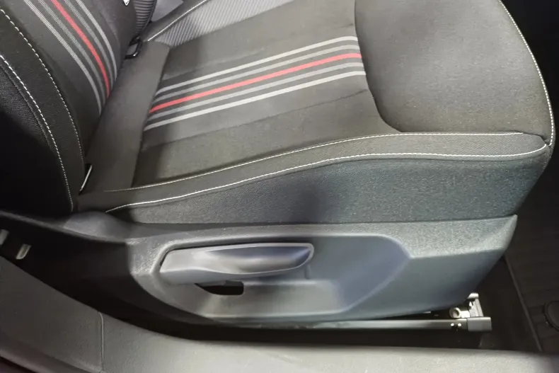 Skoda Kamiq din 2025 cu 3.745 km - oferta SKO153658 - foto 28