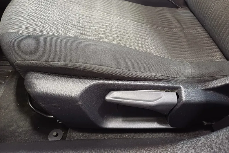 Opel Corsa din 2023 cu 86.702 km - oferta OPE153659 - foto 10