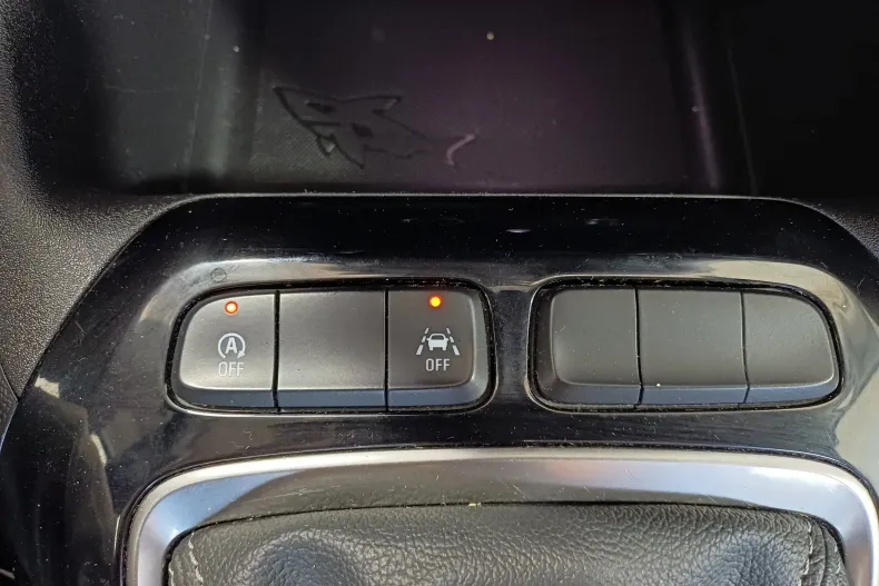 Opel Corsa din 2023 cu 86.702 km - oferta OPE153659 - foto 22