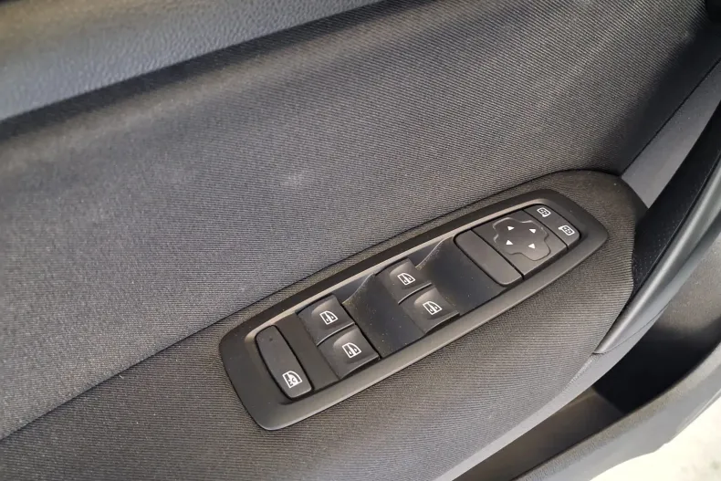 Renault Megane din 2022 cu 24.918 km - oferta REN153665 - foto 24