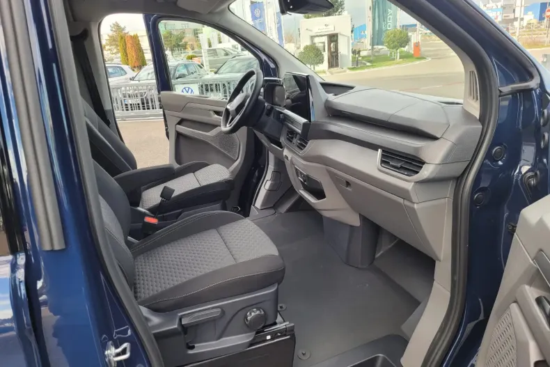 Volkswagen Caravelle din 2025 cu 22 km - oferta VOL153671 - foto 9