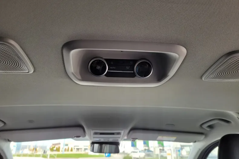 Volkswagen Caravelle din 2025 cu 22 km - oferta VOL153671 - foto 11