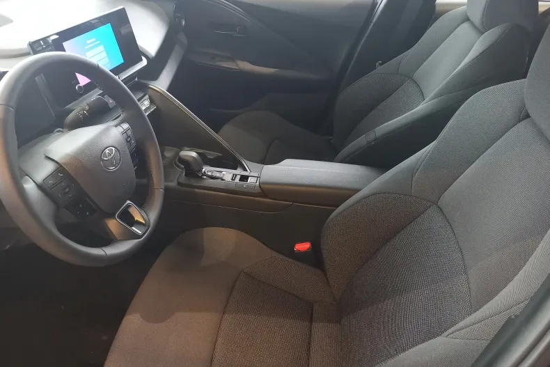 Toyota C-HR din 2025 cu 5.050 km - oferta TOY153672 - foto 4