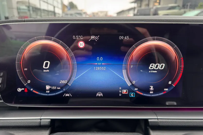 Mercedes-Benz GLE din 2019 cu 128.900 km - oferta MER153676 - foto 37