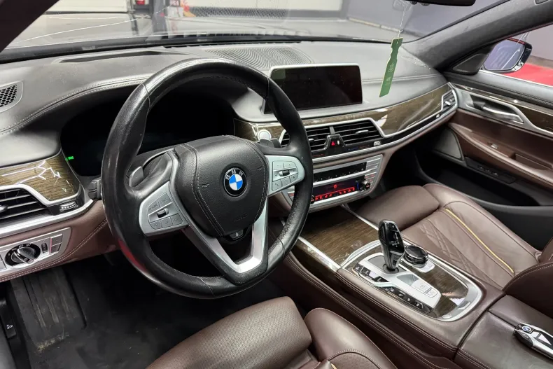 BMW Seria 7 din 2019 cu 175.000 km - oferta BMW153681 - foto 12