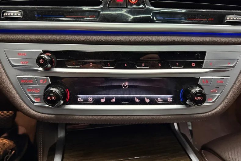 BMW Seria 7 din 2019 cu 175.000 km - oferta BMW153681 - foto 22