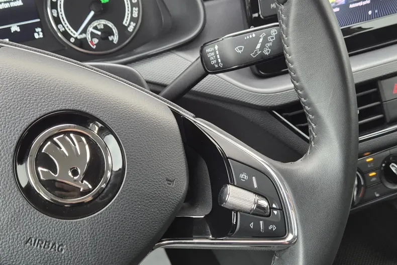 Skoda Scala din 2023 cu 42.576 km - oferta SKO153685 - foto 16