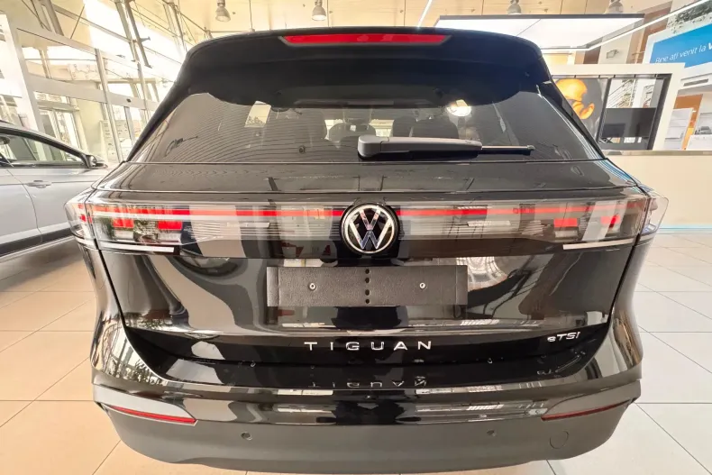 Volkswagen Tiguan din 2025 cu 5 km - oferta VOL153692 - foto 4