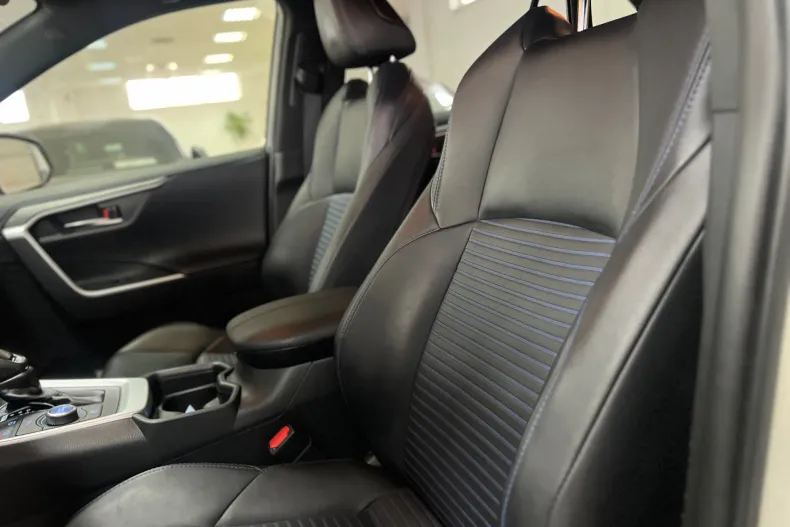 Toyota RAV4 din 2019 cu 124.900 km - oferta TOY153695 - foto 22