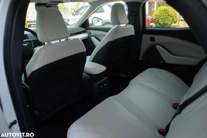Ford Mustang Mach-E din 2023 cu 2 km - oferta FOR153702 - foto 19