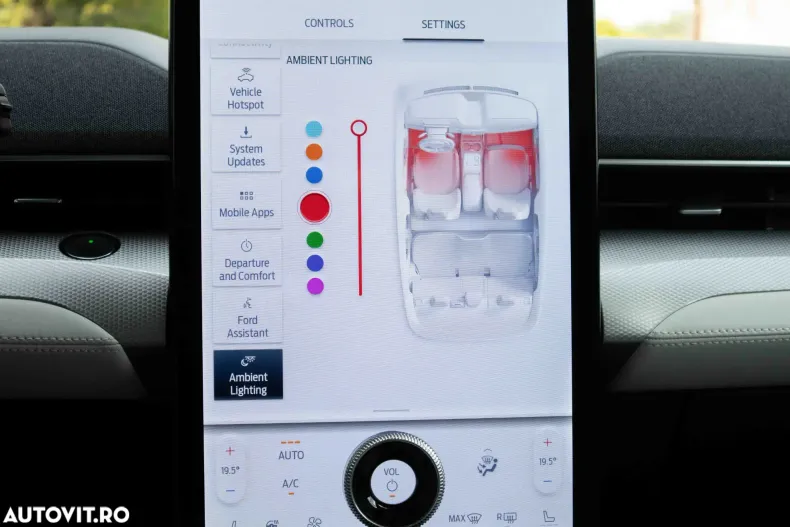 Ford Mustang Mach-E din 2023 cu 2 km - oferta FOR153702 - foto 27