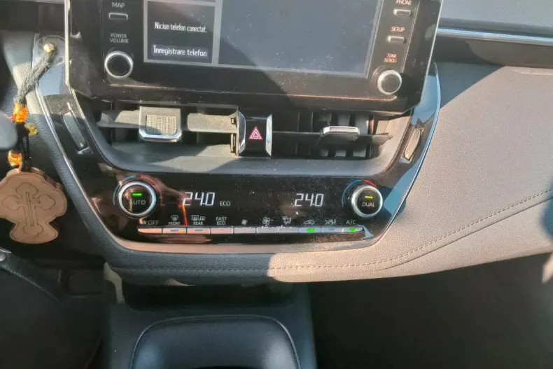 Toyota Corolla din 2020 cu 63.013 km - oferta TOY153706 - foto 16