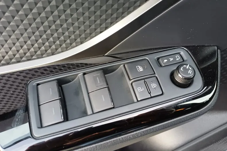 Toyota C-HR din 2023 cu 19.341 km - oferta TOY153708 - foto 16