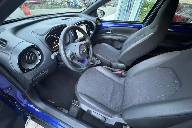 Toyota Aygo (X) din 2022 cu 22.500 km - oferta TOY153709 - foto 11