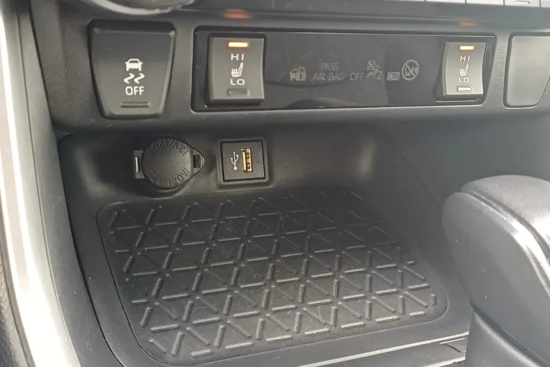 Toyota RAV4 din 2022 cu 24.950 km - oferta TOY153713 - foto 20