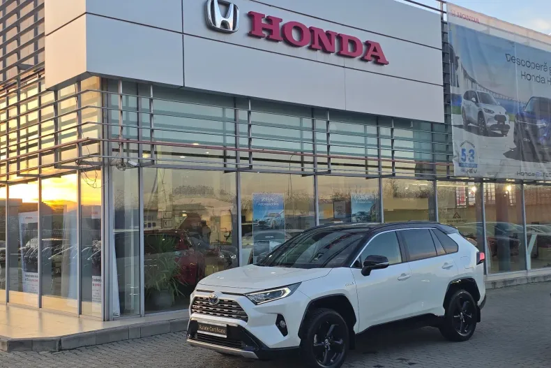 Toyota RAV4 din 2020 cu 52.254 km - oferta TOY153715 - foto 1