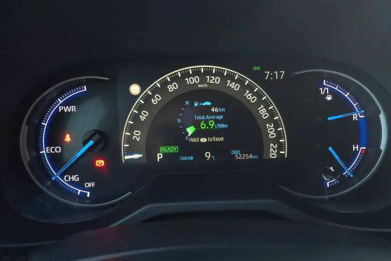 Toyota RAV4 din 2020 cu 52.254 km - oferta TOY153715 - foto 8