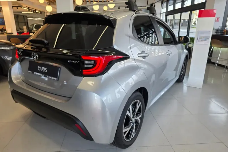 Toyota Yaris din 2025 cu 10 km - oferta TOY153721 - foto 4
