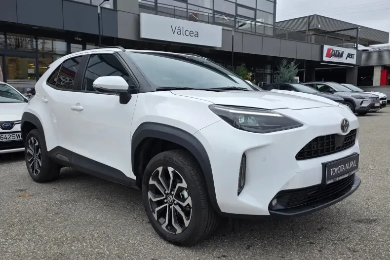 Toyota Yaris Cross din 2025 cu 2.000 km - oferta TOY153724 - foto 3