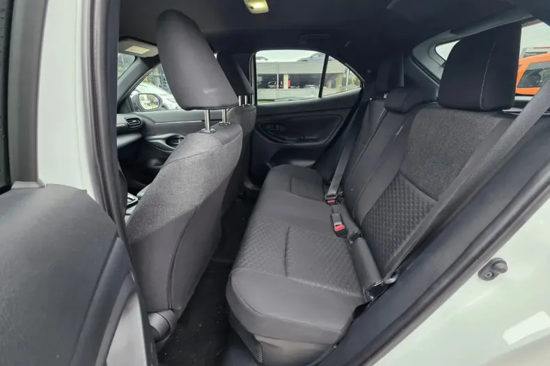 Toyota Yaris Cross din 2025 cu 2.000 km - oferta TOY153724 - foto 14