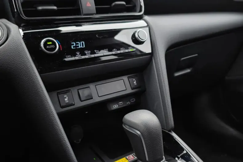 Toyota Yaris Cross din 2025 cu 2.000 km - oferta TOY153724 - foto 15