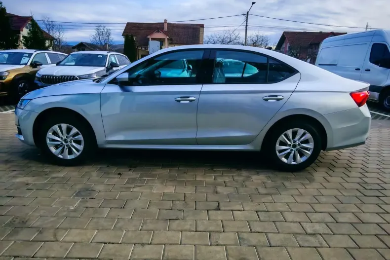 Skoda Octavia din 2025 cu 5 km - oferta SKO153729 - foto 4