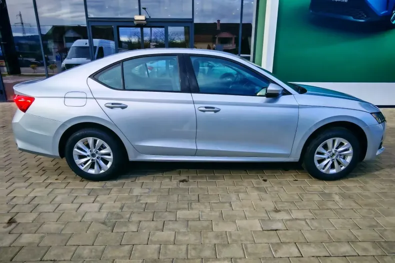 Skoda Octavia din 2025 cu 5 km - oferta SKO153729 - foto 8