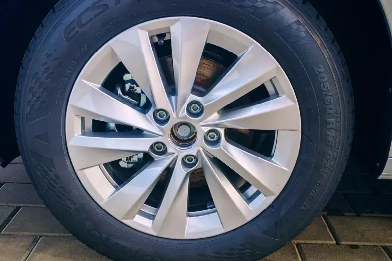 Skoda Octavia din 2025 cu 5 km - oferta SKO153729 - foto 12