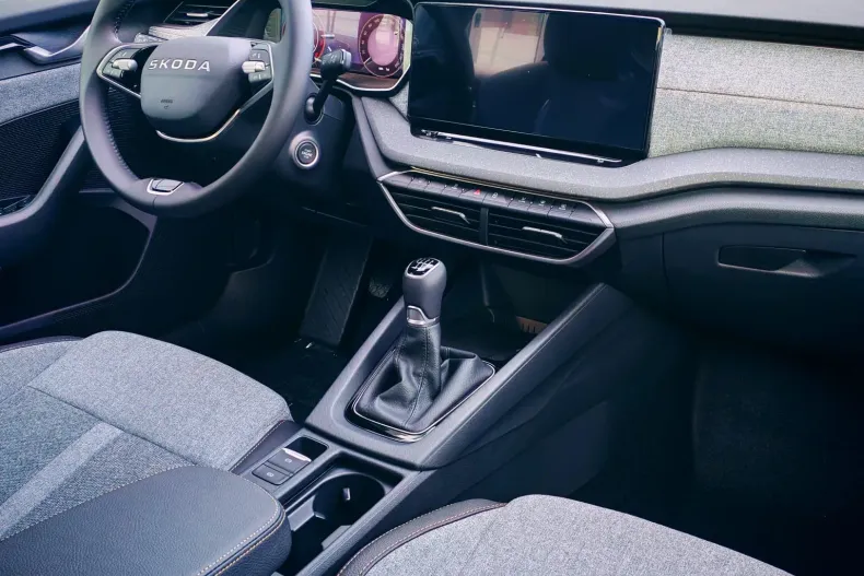 Skoda Octavia din 2025 cu 5 km - oferta SKO153729 - foto 16