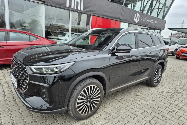 Chery Tiggo 8 din 2025 cu 3.900 km - oferta CHE153732 - foto 3