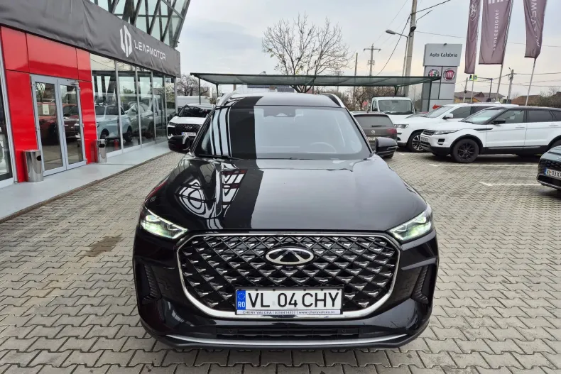 Chery Tiggo 8 din 2025 cu 3.900 km - oferta CHE153732 - foto 4