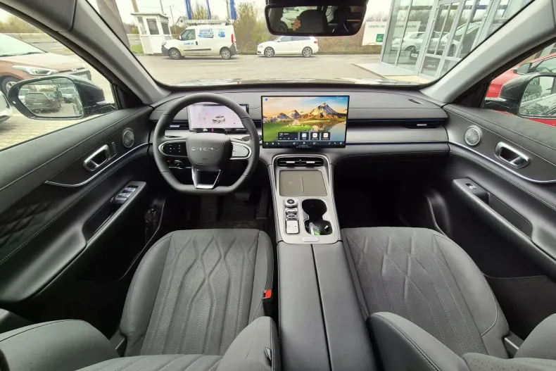 Chery Tiggo 8 din 2025 cu 3.900 km - oferta CHE153732 - foto 11