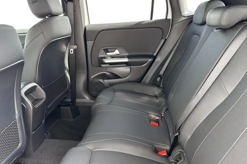 Mercedes-Benz GLA din 2024 cu 8 km - oferta MER153741 - foto 10