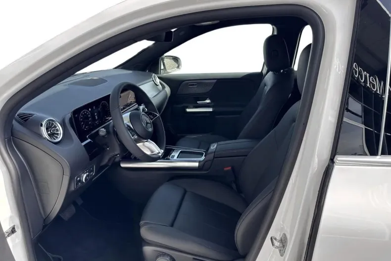 Mercedes-Benz GLA din 2024 cu 8 km - oferta MER153741 - foto 11