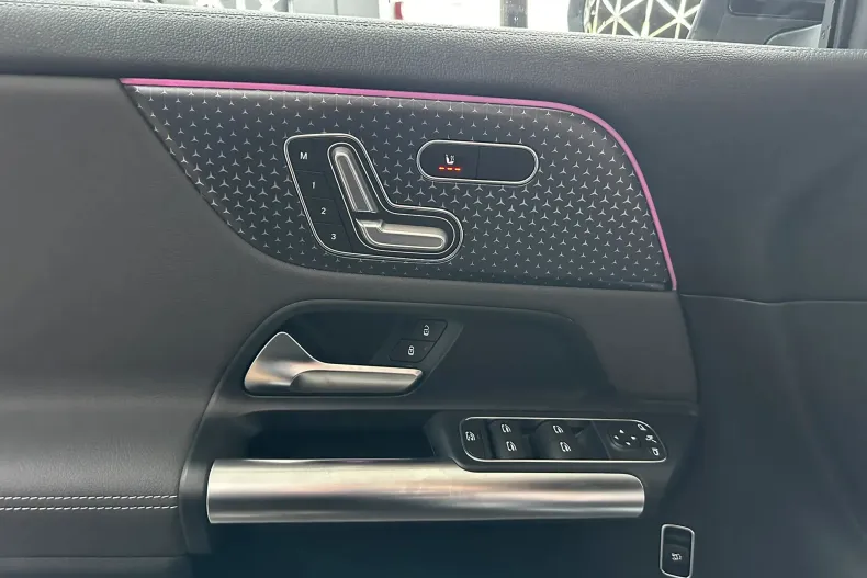 Mercedes-Benz EQA din 2025 cu 7 km - oferta MER153757 - foto 7