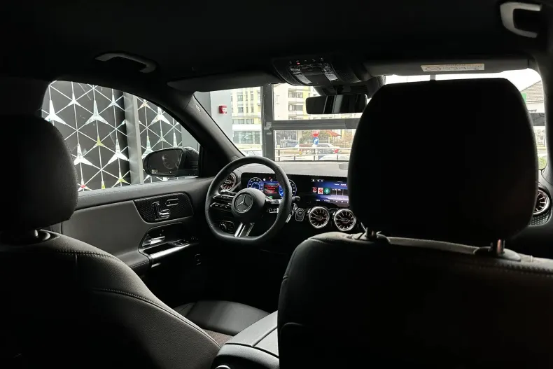 Mercedes-Benz EQA din 2025 cu 7 km - oferta MER153757 - foto 9