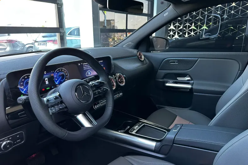 Mercedes-Benz EQA din 2025 cu 9 km - oferta MER153759 - foto 5