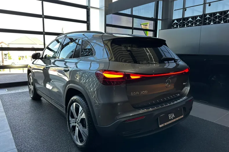 Mercedes-Benz EQA din 2025 cu 9 km - oferta MER153759 - foto 6