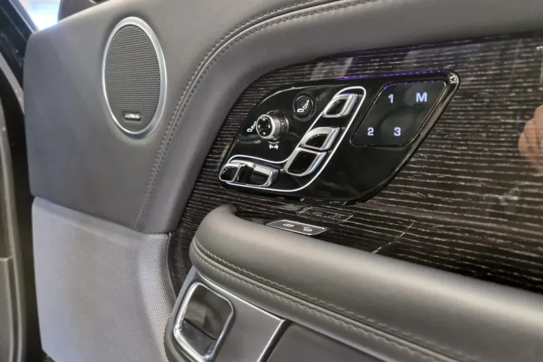 Land Rover Range Rover din 2019 cu 108.270 km - oferta LAN153763 - foto 20