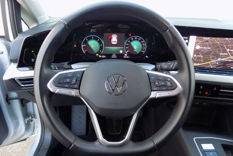 Volkswagen Golf din 2023 cu 64.623 km - oferta VOL153768 - foto 13