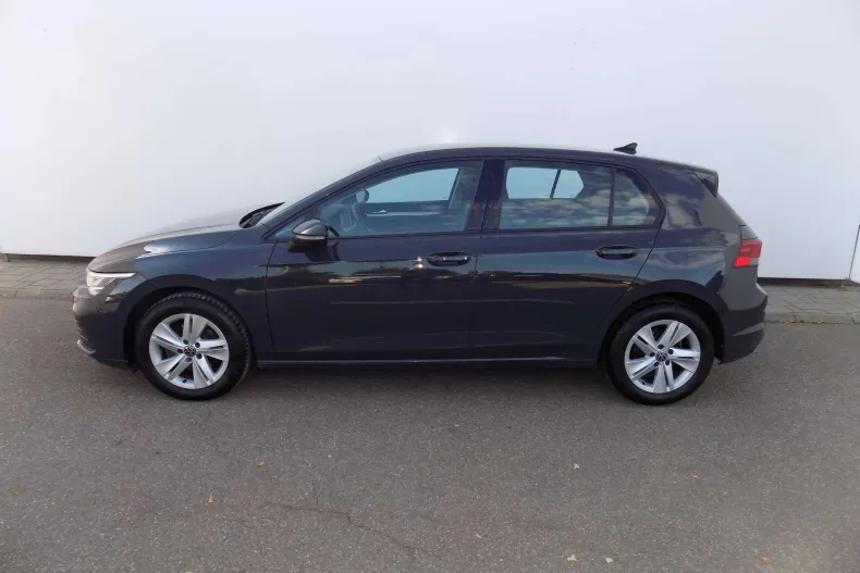 Volkswagen Golf din 2023 cu 53.784 km - oferta VOL153769 - foto 2