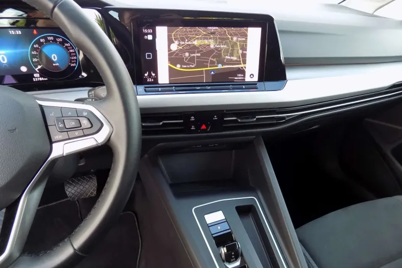 Volkswagen Golf din 2023 cu 53.784 km - oferta VOL153769 - foto 15