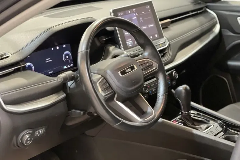 Jeep Compass din 2023 cu 25.958 km - oferta JEE153771 - foto 4