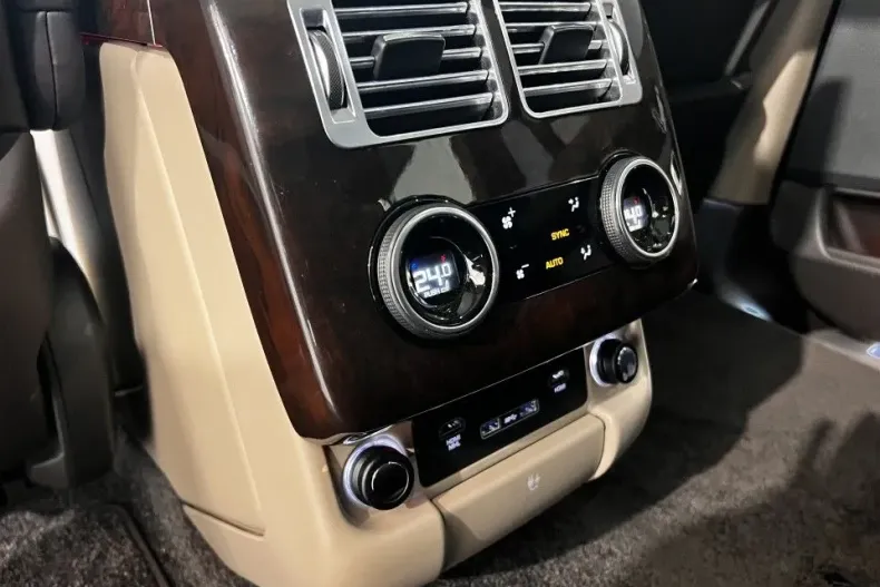 Land Rover Range Rover din 2021 cu 72.271 km - oferta LAN153772 - foto 9