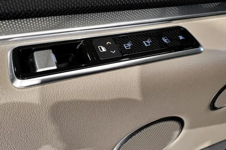 Land Rover Range Rover din 2021 cu 72.271 km - oferta LAN153772 - foto 11